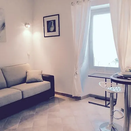 Appartement Studio De Caractere A Dans Le Quartier Historique